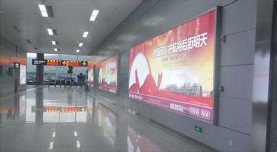 為什么說LED燈箱廣告牌在廣告傳媒中具有優勢